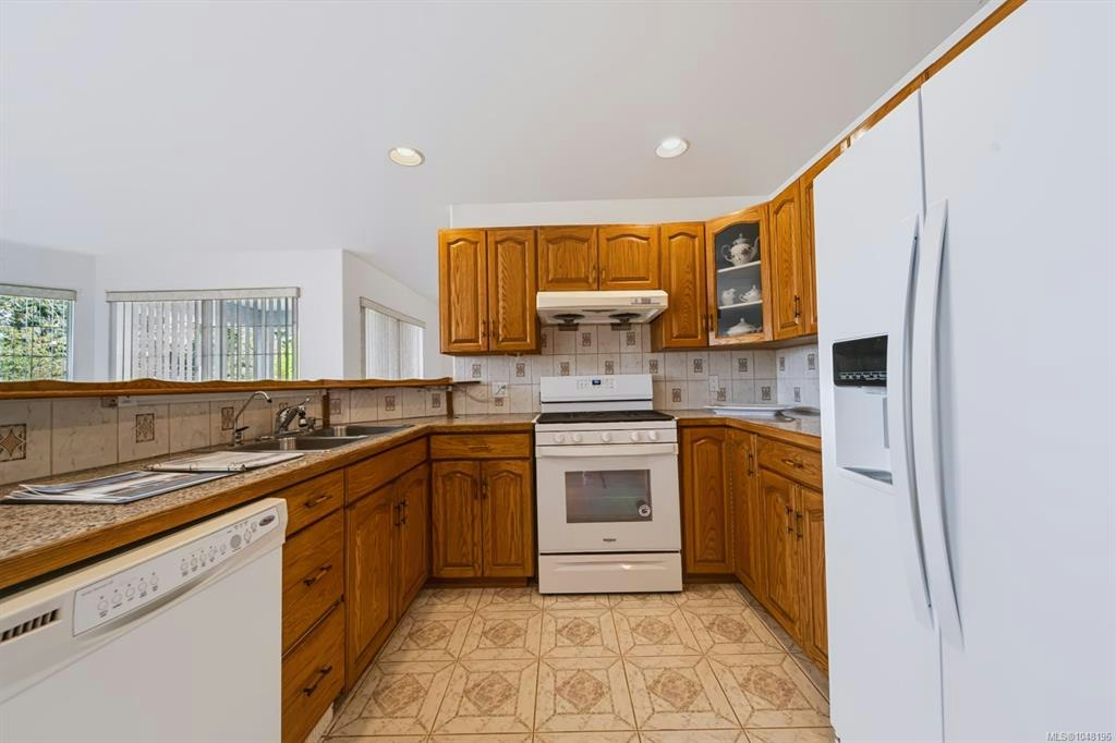846 Wright Road, Parksville, BC, V9P 1Z9 - 6