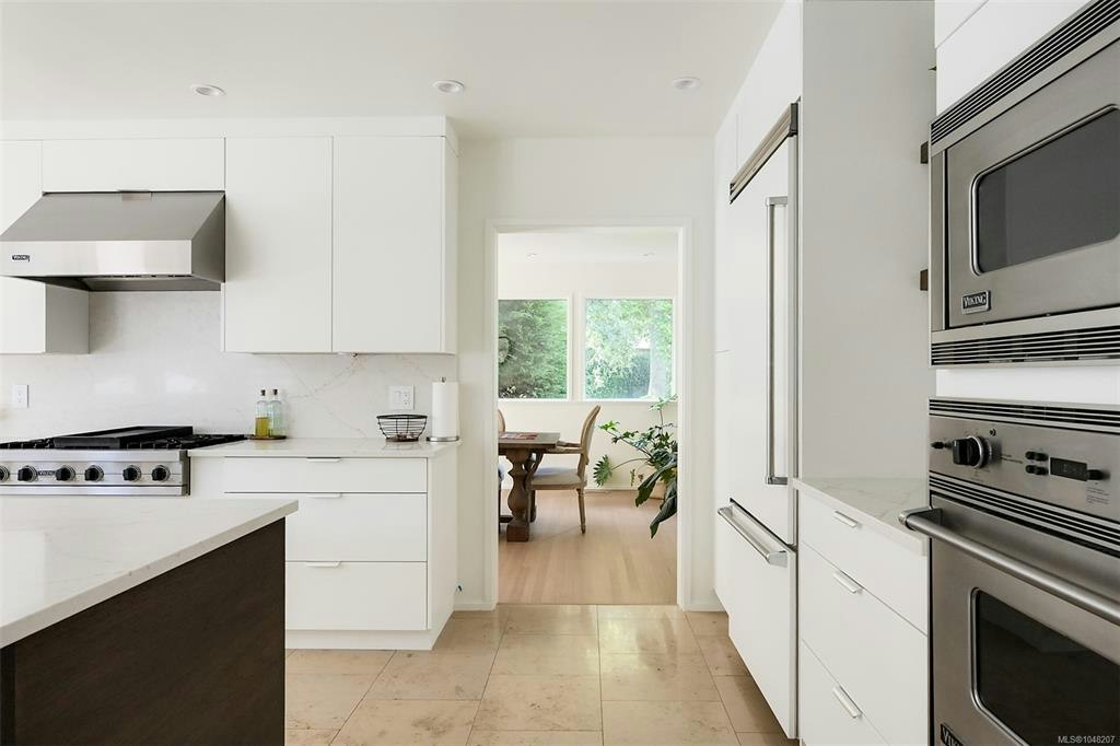 3055 Beach Drive, Oak Bay, BC, V8R 6L5 - 19