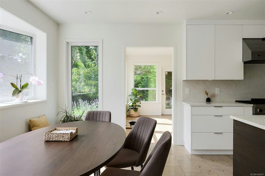 3055 Beach Drive, Oak Bay, BC, V8R 6L5 - 15