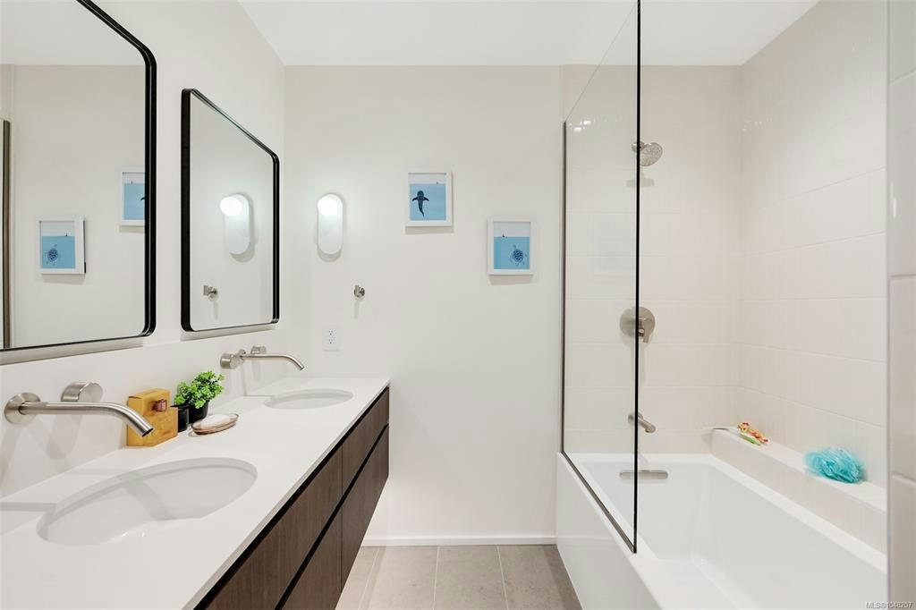 3055 Beach Drive, Oak Bay, BC, V8R 6L5 - 47