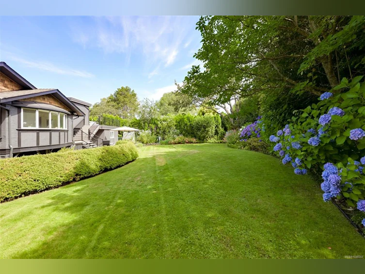 3055 Beach Drive, Oak Bay, BC, V8R 6L5 - 65