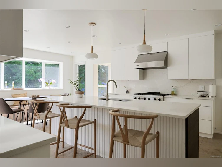 3055 Beach Drive, Oak Bay, BC, V8R 6L5 - 29