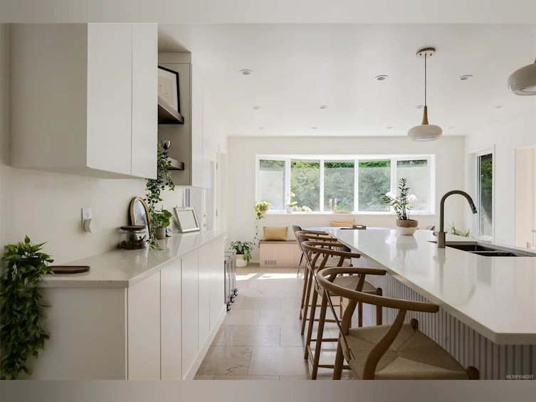 3055 Beach Drive, Oak Bay, BC, V8R 6L5 - 24