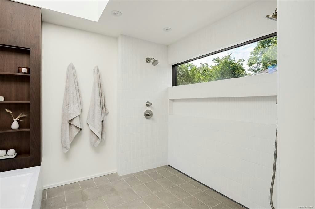 3055 Beach Drive, Oak Bay, BC, V8R 6L5 - 40