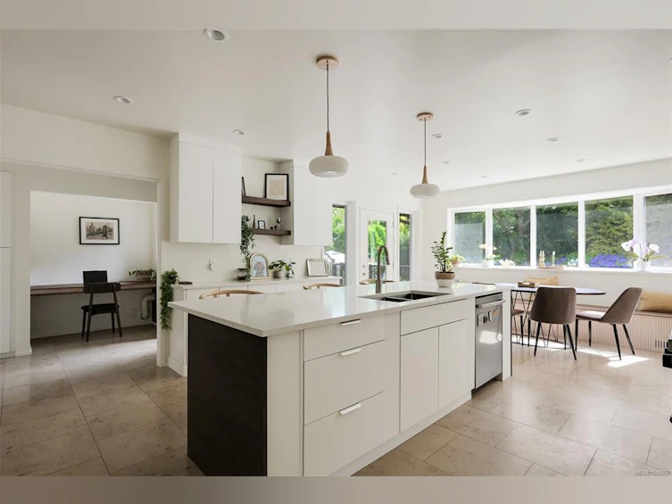 3055 Beach Drive, Oak Bay, BC, V8R 6L5 - 23