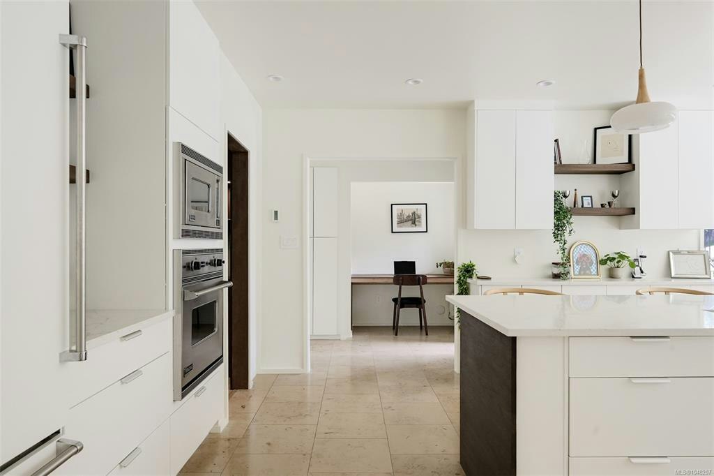 3055 Beach Drive, Oak Bay, BC, V8R 6L5 - 27