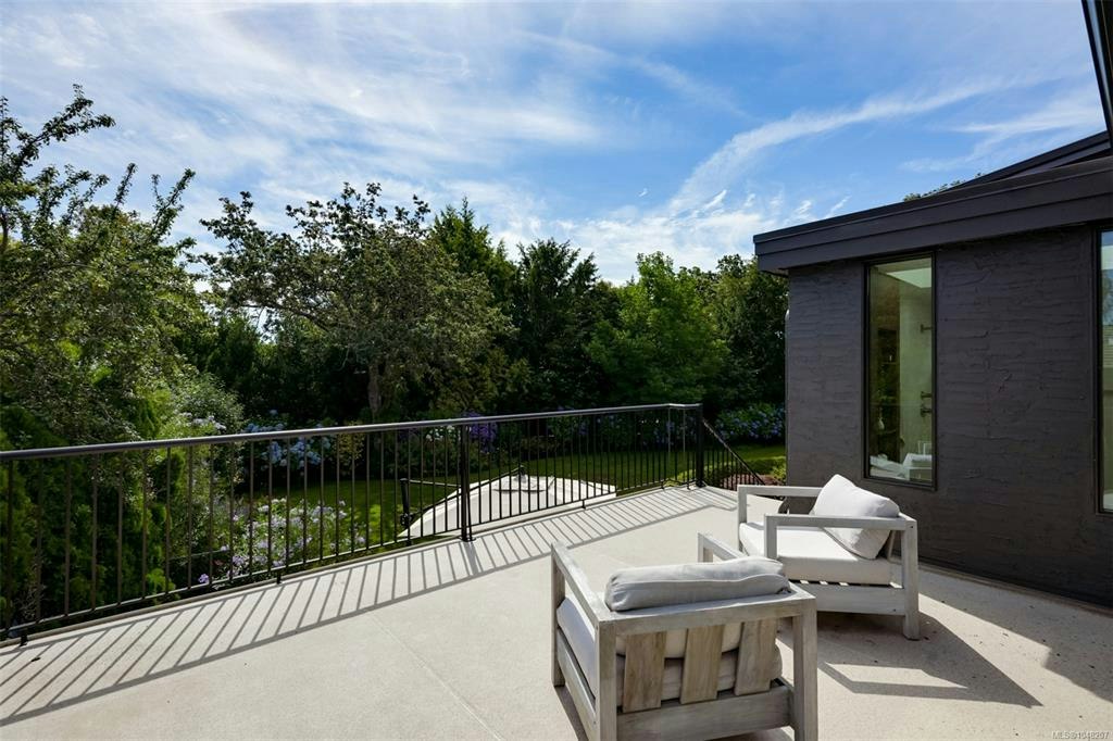 3055 Beach Drive, Oak Bay, BC, V8R 6L5 - 56