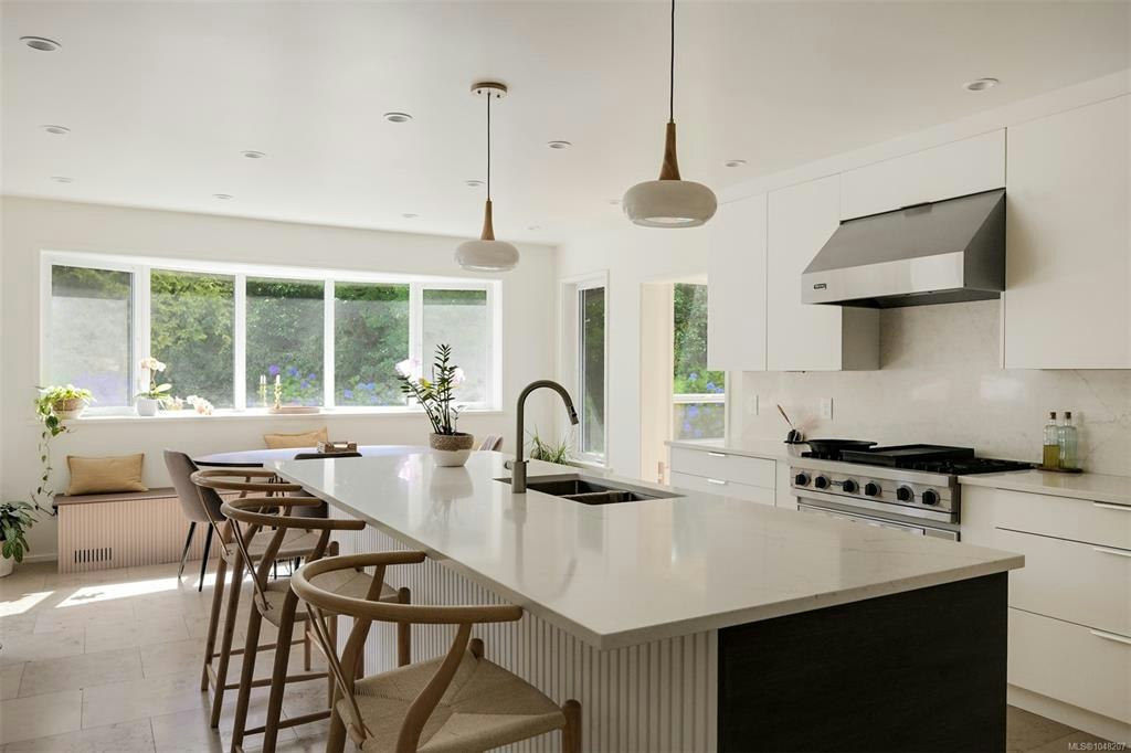 3055 Beach Drive, Oak Bay, BC, V8R 6L5 - 16