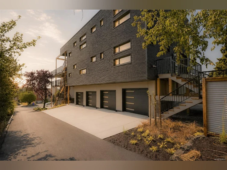 4-958 Wollaston Street, Esquimalt, BC, V9A 5B2 - 2