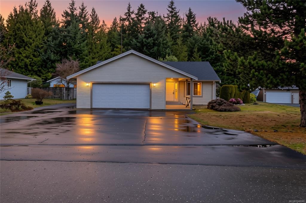 3043 Raymur Place, Qualicum Beach, BC, V9K 2N9 - 2