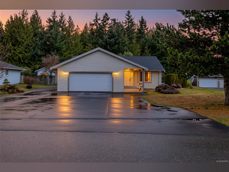 3043 Raymur Place, Qualicum Beach, BC, V9K 2N9 - 2