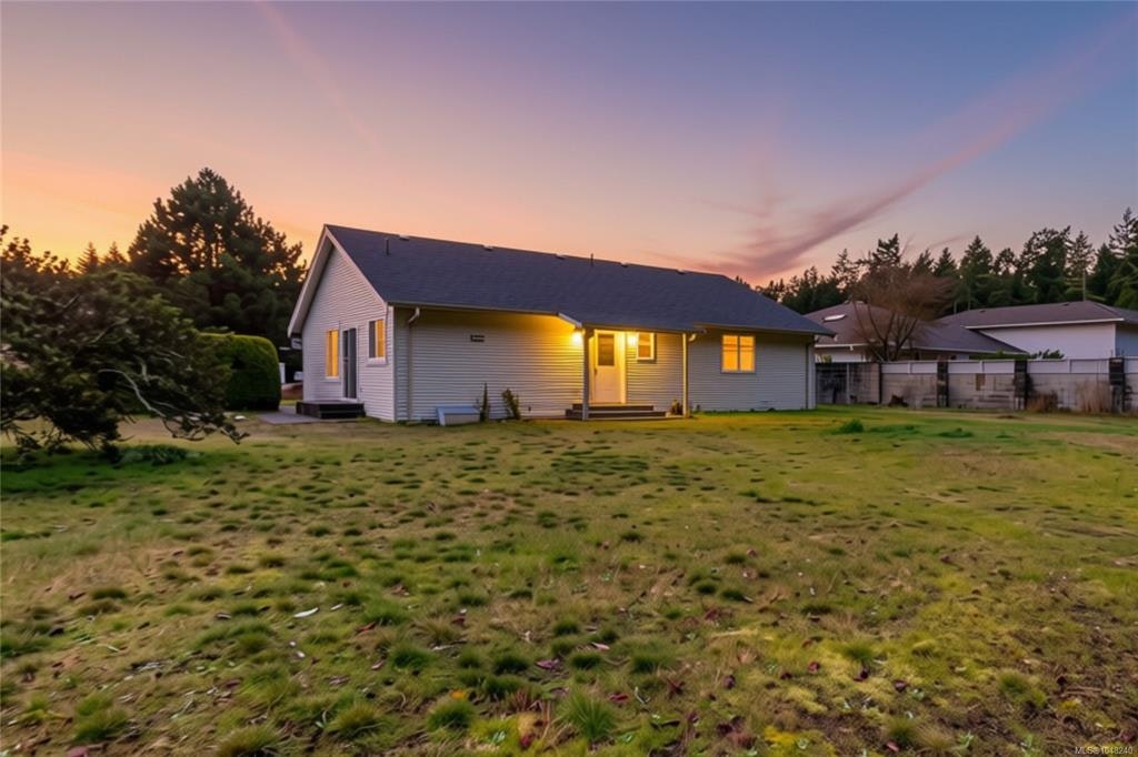 3043 Raymur Place, Qualicum Beach, BC, V9K 2N9 - 39