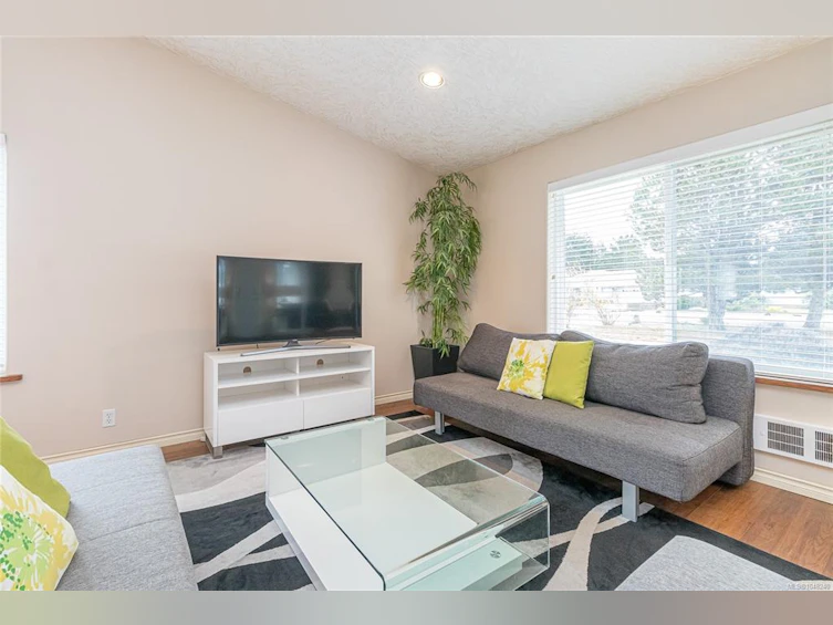 3043 Raymur Place, Qualicum Beach, BC, V9K 2N9 - 18