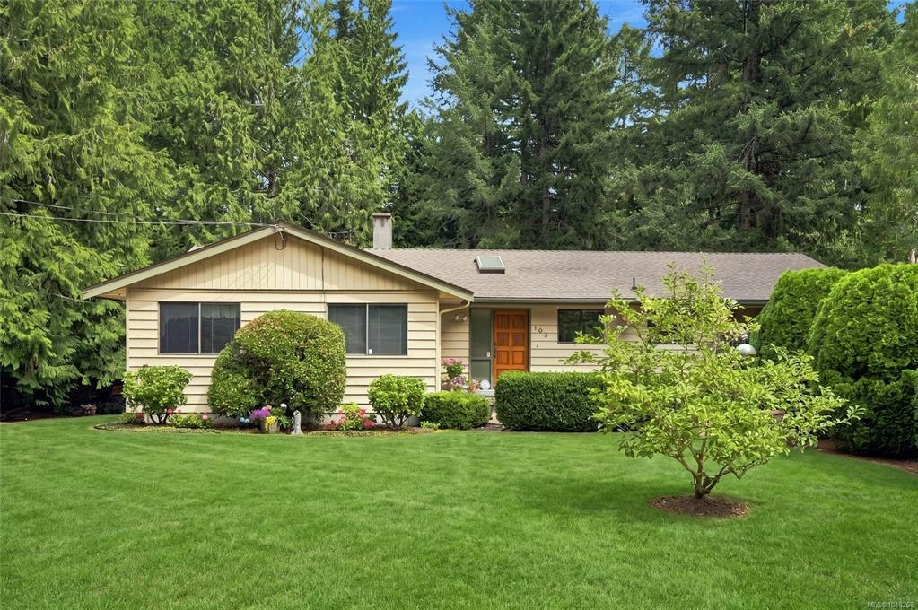 103 Green Lake Crescent