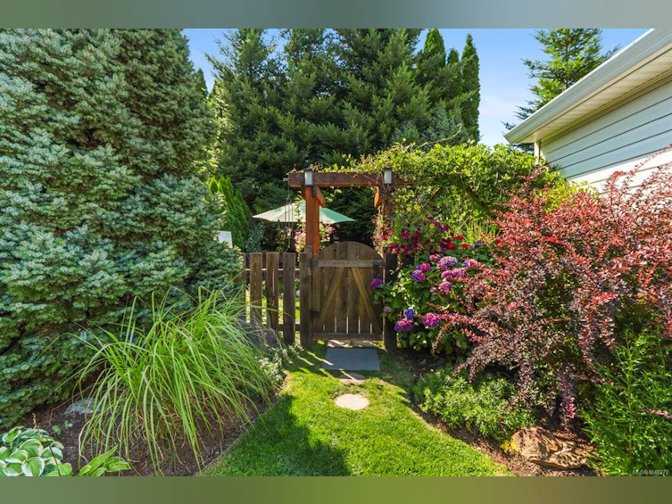 3871 King Arthur Drive, Nanaimo, BC, V9T 6B9 - 37