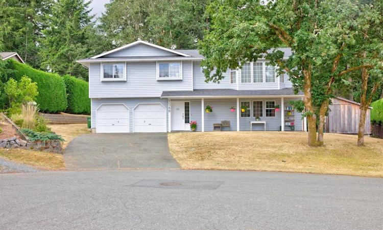 1348 Oakwood Place