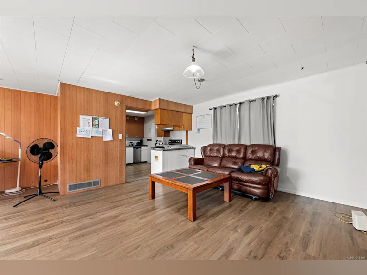 719 8th Street, Courtenay, BC, V9N 1N6 - 8