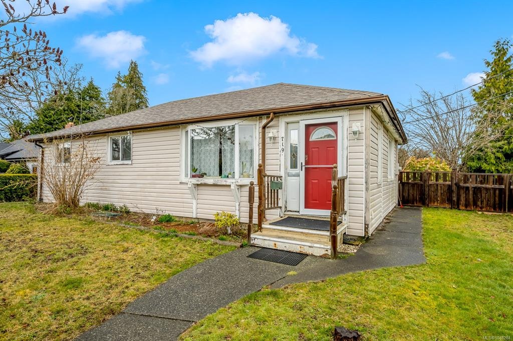 719 8th Street, Courtenay, BC, V9N 1N6