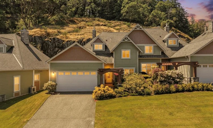 122-945 Bear Mountain Pkwy