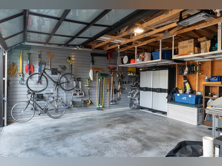 430 Luxton Avenue, Victoria, BC, V8V 1C9 - 58