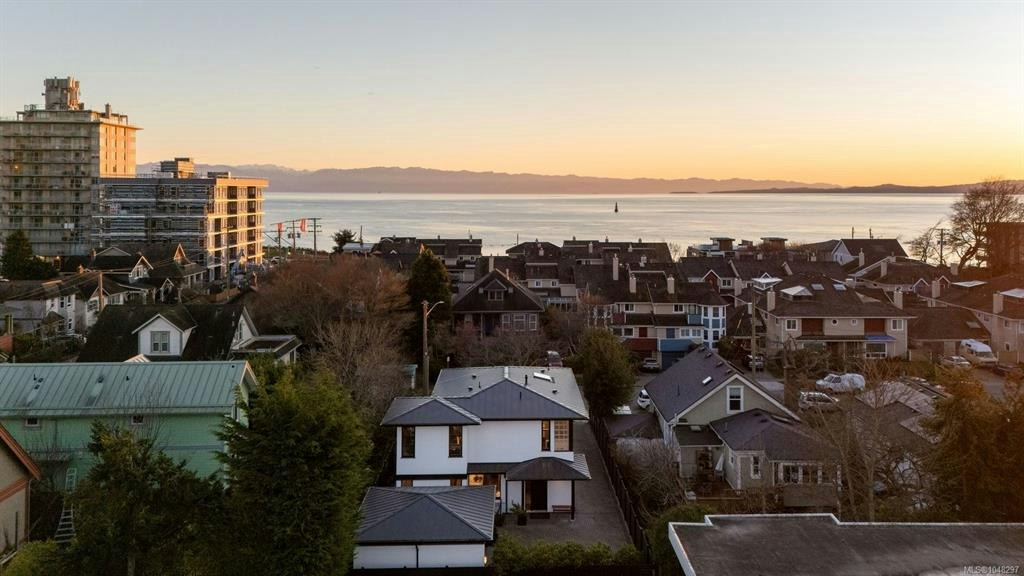430 Luxton Avenue, Victoria, BC, V8V 1C9 - 12
