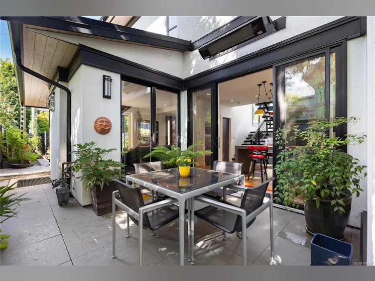 430 Luxton Avenue, Victoria, BC, V8V 1C9 - 10