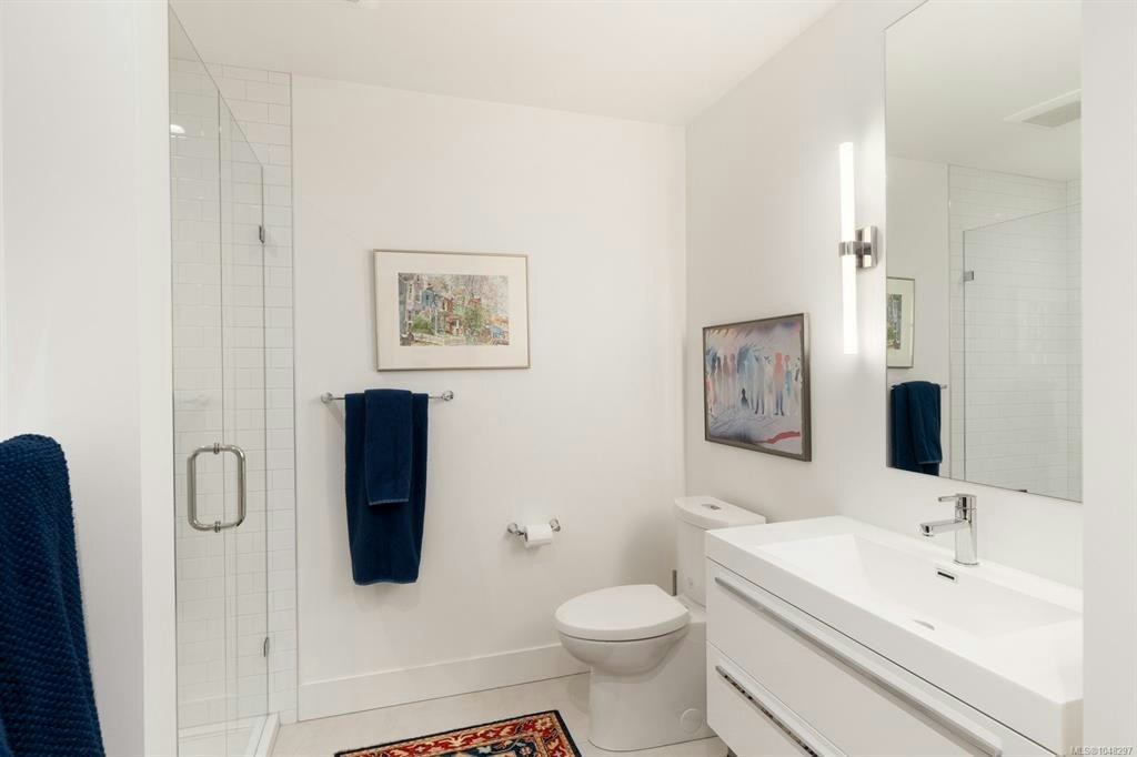 430 Luxton Avenue, Victoria, BC, V8V 1C9 - 41