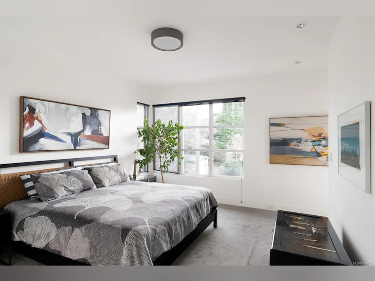 430 Luxton Avenue, Victoria, BC, V8V 1C9 - 32
