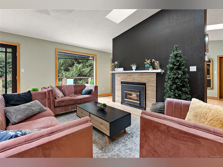 2344 Damascus Road, Shawnigan Lake, BC, V0R 2W1 - 2