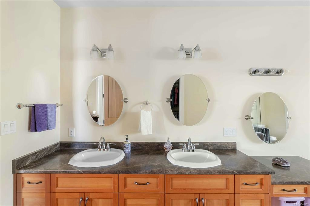 8105 Arthur Street, Crofton, BC, V0R 1R0 - 24