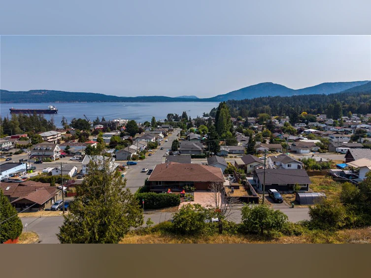 8105 Arthur Street, Crofton, BC, V0R 1R0 - 55