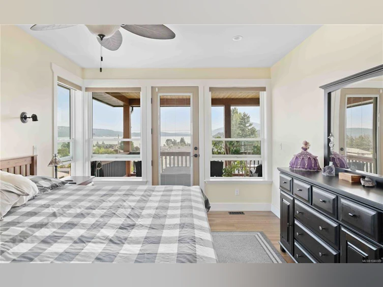 8105 Arthur Street, Crofton, BC, V0R 1R0 - 22