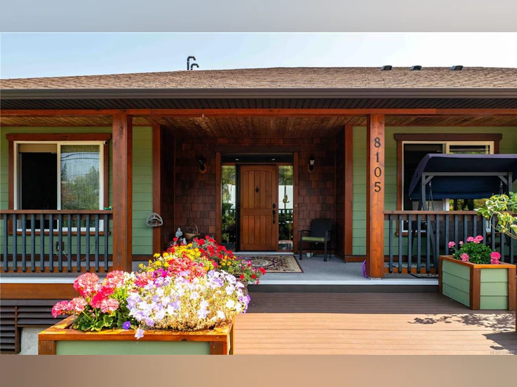 8105 Arthur Street, Crofton, BC, V0R 1R0 - 2