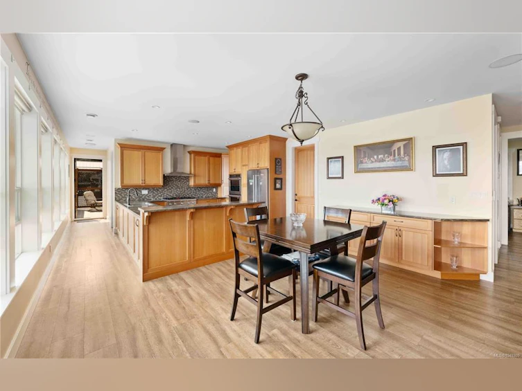 8105 Arthur Street, Crofton, BC, V0R 1R0 - 12