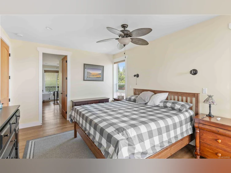 8105 Arthur Street, Crofton, BC, V0R 1R0 - 23