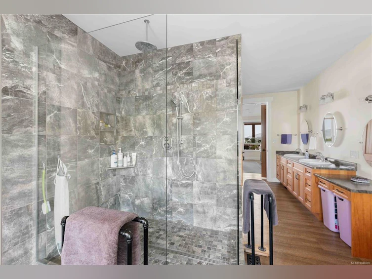 8105 Arthur Street, Crofton, BC, V0R 1R0 - 27
