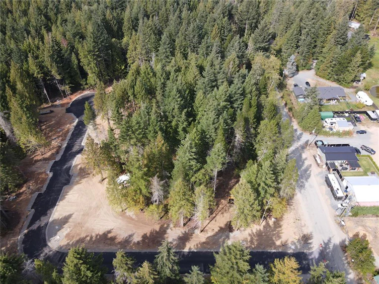 SL6 Essex Way, Qualicum Beach, BC, V9K 2A5 - 4