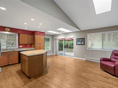 381 Fourneau Way - 5