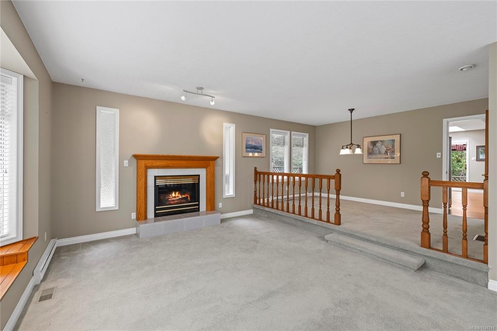 381 Fourneau Way - 3