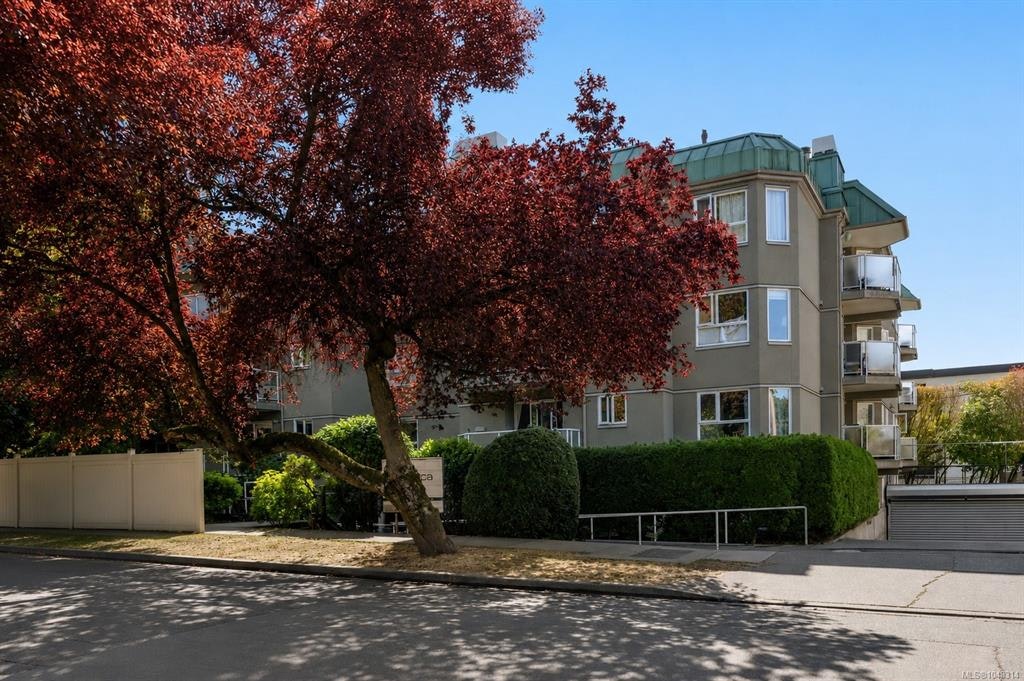 212-2520 Wark Street, Victoria, BC, V8T 5G6