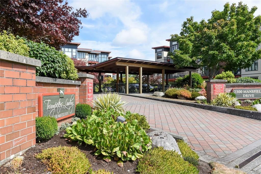 212-2300 Mansfield Drive, Courtenay, BC, V9N 3S3