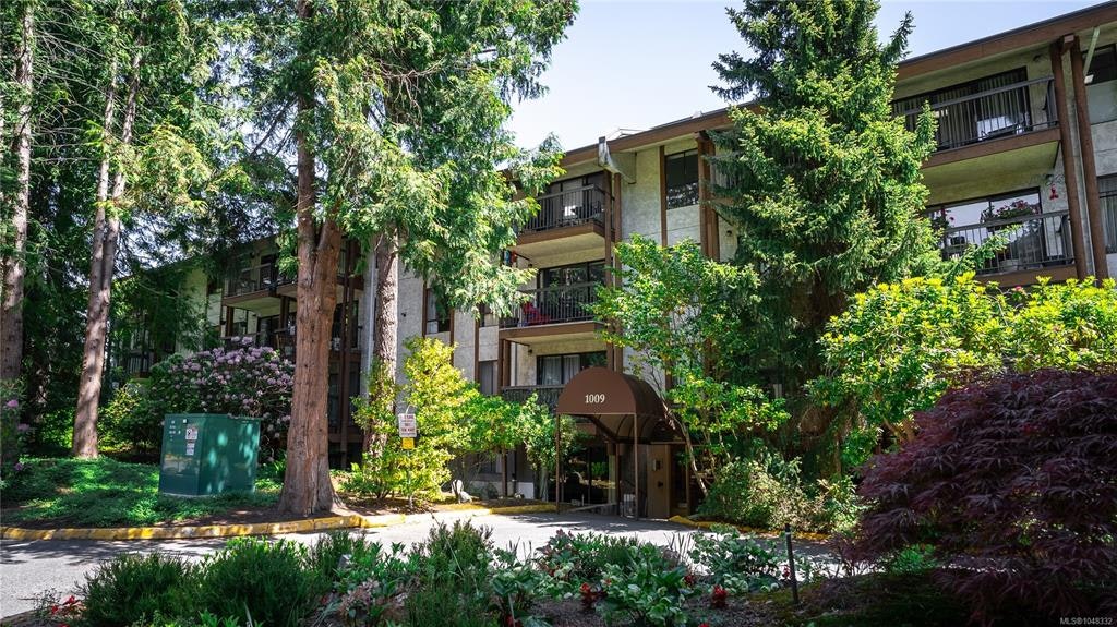 118-1009 Mckenzie Avenue, Saanich, BC, V8X 4B1