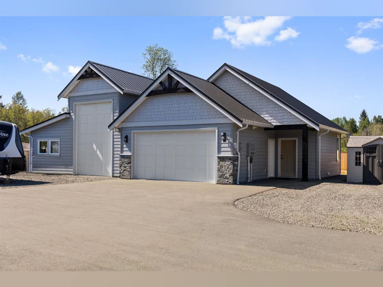 8757/8761 Oyster River Way, Black Creek, BC, V9J 1K5 - 38