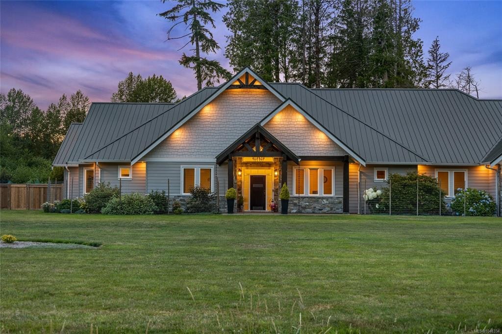 8757/8761 Oyster River Way, Black Creek, BC, V9J 1K5 - 3