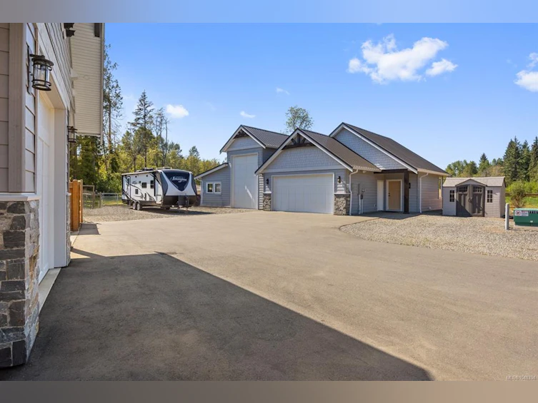 8757/8761 Oyster River Way, Black Creek, BC, V9J 1K5 - 37