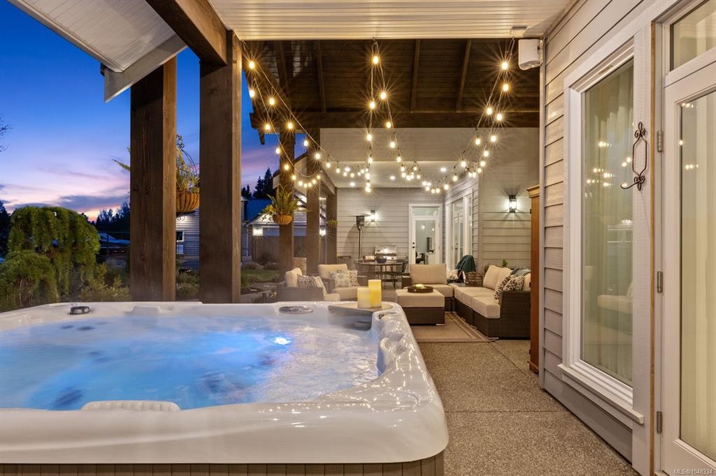 8757/8761 Oyster River Way, Black Creek, BC, V9J 1K5 - 56