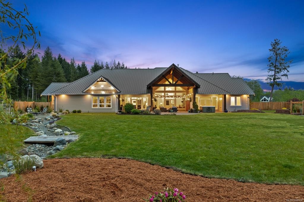 8757/8761 Oyster River Way, Black Creek, BC, V9J 1K5 - 4