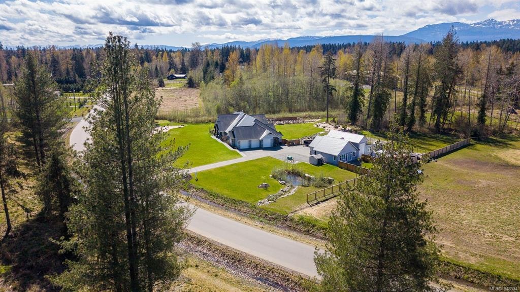 8757/8761 Oyster River Way, Black Creek, BC, V9J 1K5 - 75