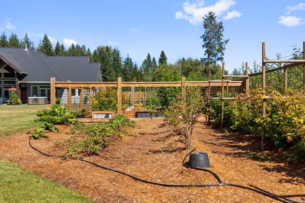 8757/8761 Oyster River Way, Black Creek, BC, V9J 1K5 - 65