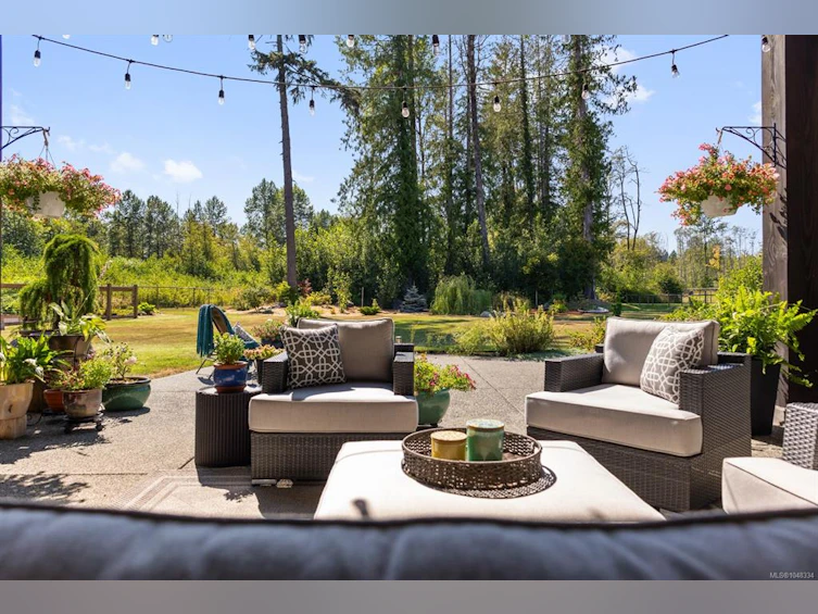8757/8761 Oyster River Way, Black Creek, BC, V9J 1K5 - 51